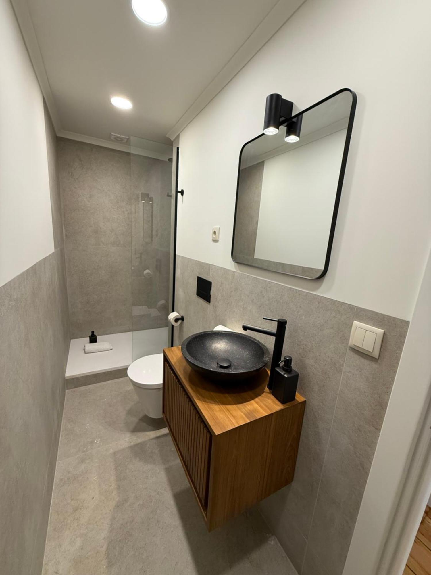 C1 Remodeld Beautiful Charming 2Br Apartment - Bairro Alto Lisbon Luaran gambar