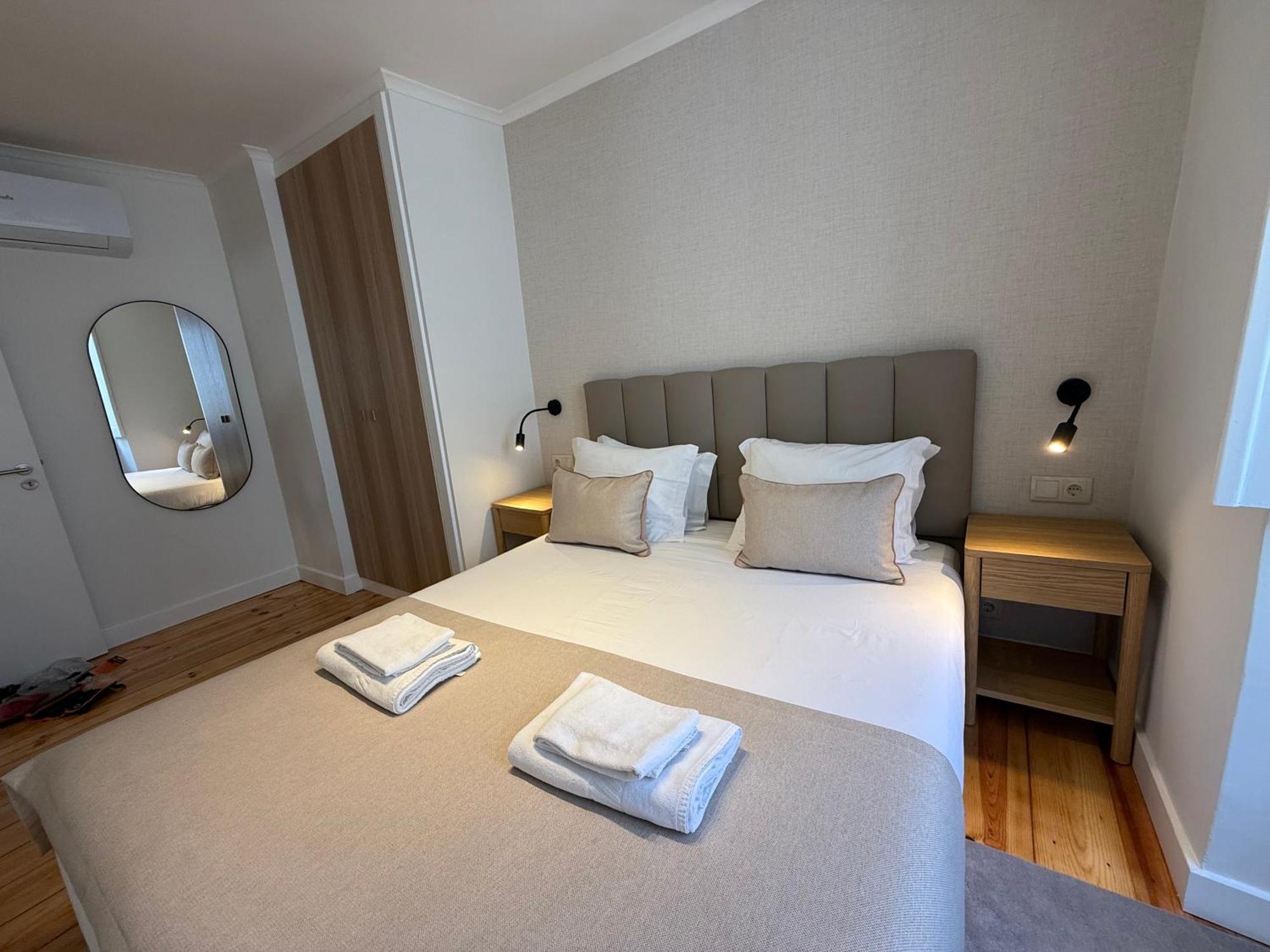 C1 Remodeld Beautiful Charming 2Br Apartment - Bairro Alto Lisbon Luaran gambar