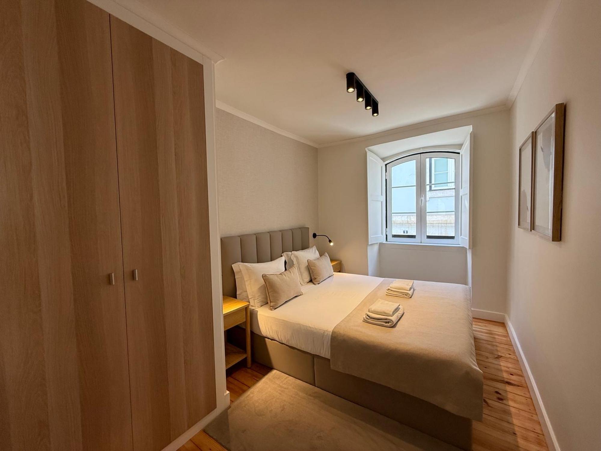 C1 Remodeld Beautiful Charming 2Br Apartment - Bairro Alto Lisbon Luaran gambar
